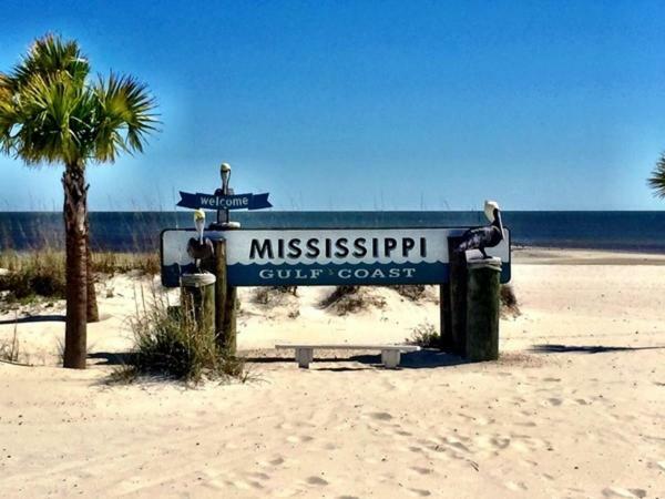 Walk To Beach & Casino! Gulfport Exterior foto